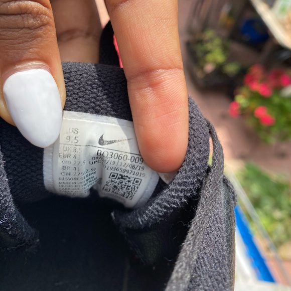 KYRIES FLYTRAP 3 - Picture 7 of 8